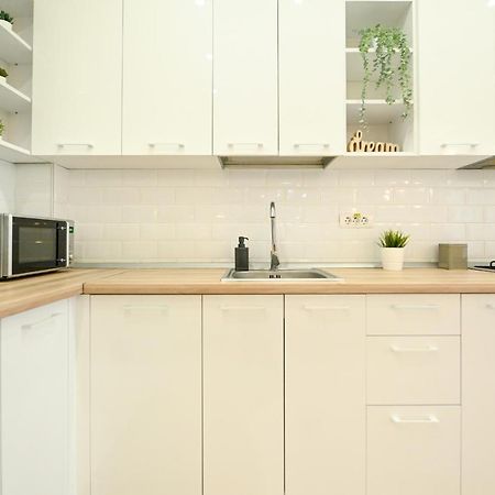 Splendid 2Br Apartment With Breathtaking Views Of Casa Poporului บูคาเรสต์ ภายนอก รูปภาพ