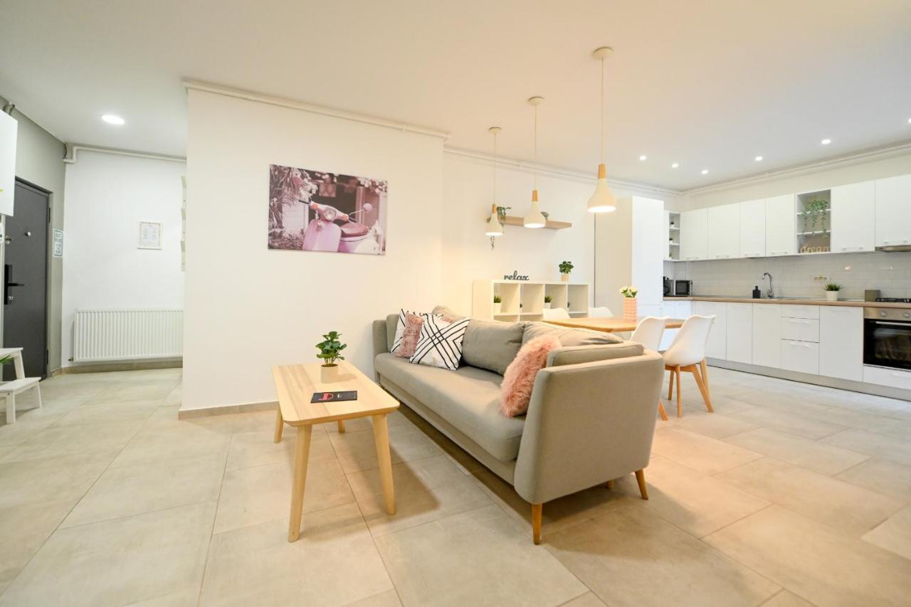 Splendid 2Br Apartment With Breathtaking Views Of Casa Poporului บูคาเรสต์ ภายนอก รูปภาพ