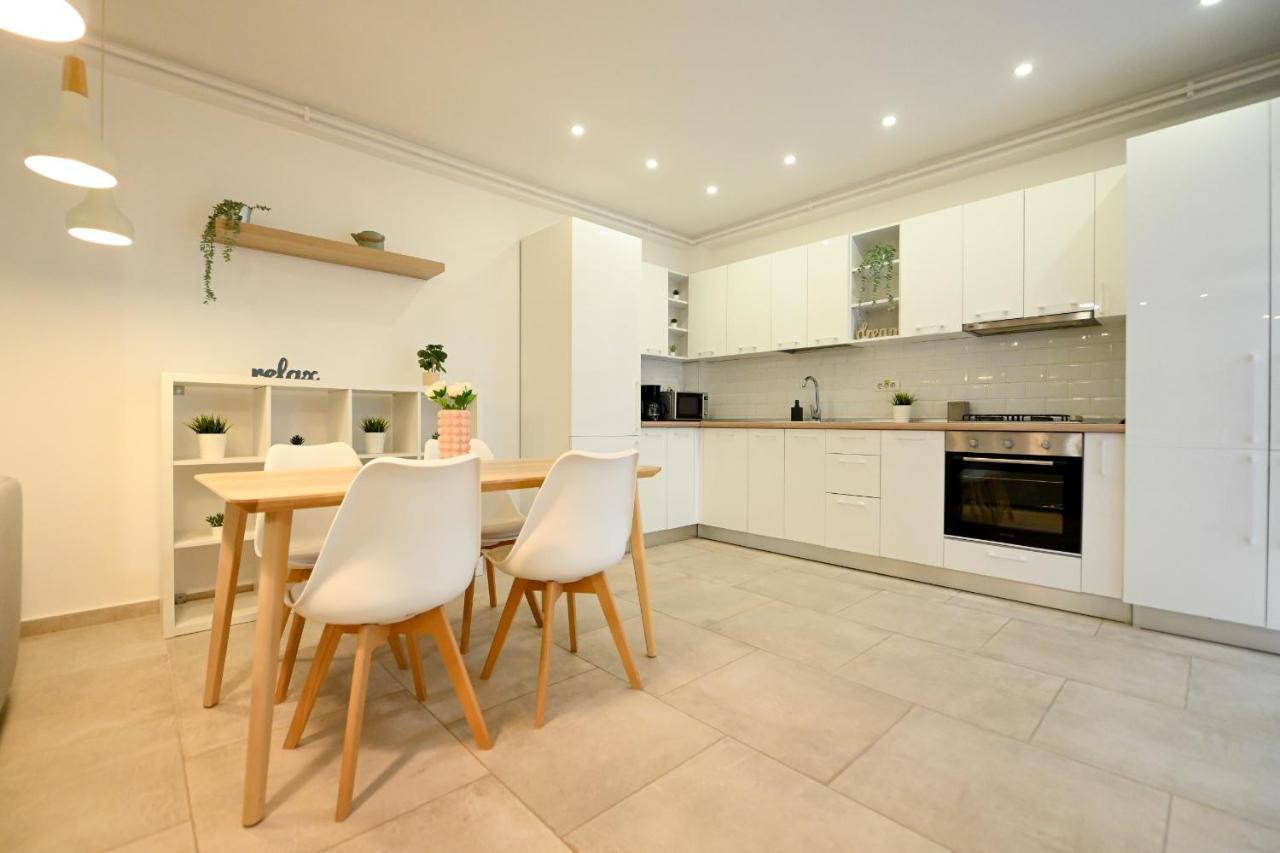 Splendid 2Br Apartment With Breathtaking Views Of Casa Poporului บูคาเรสต์ ภายนอก รูปภาพ