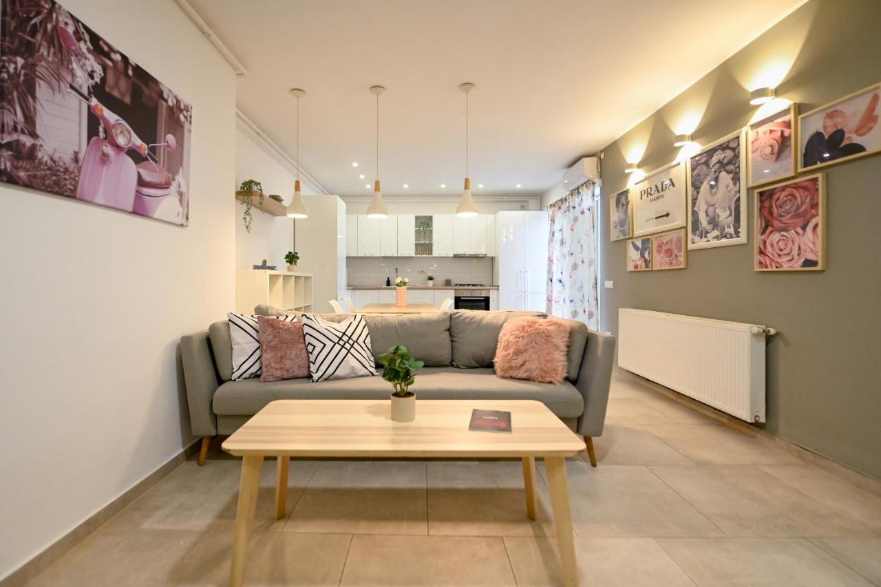 Splendid 2Br Apartment With Breathtaking Views Of Casa Poporului บูคาเรสต์ ภายนอก รูปภาพ