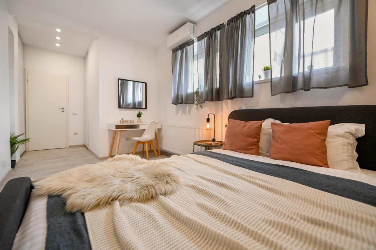 Splendid 2Br Apartment With Breathtaking Views Of Casa Poporului บูคาเรสต์ ภายนอก รูปภาพ