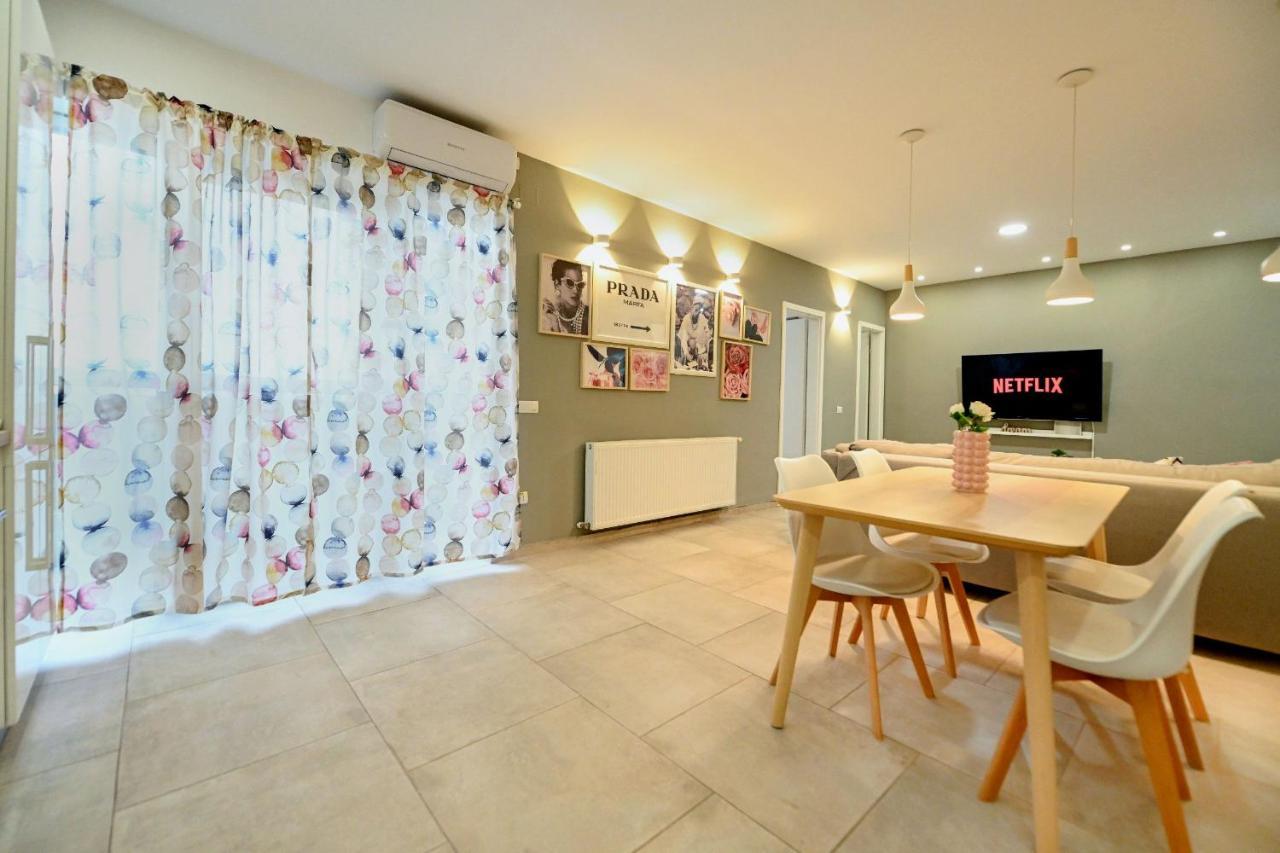 Splendid 2Br Apartment With Breathtaking Views Of Casa Poporului บูคาเรสต์ ภายนอก รูปภาพ